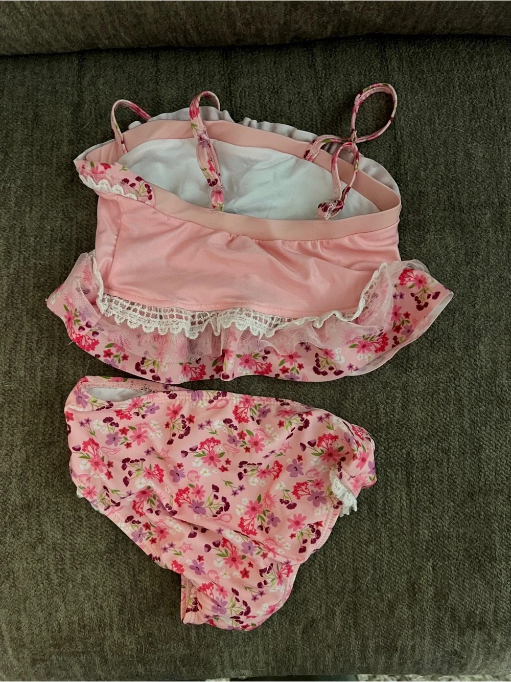 Disney Store Girls Princess 2-Piece Swimsuit Tankini Set Size 5/6 EUC